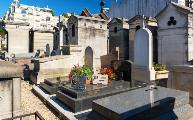 Cimetière à Lanchères