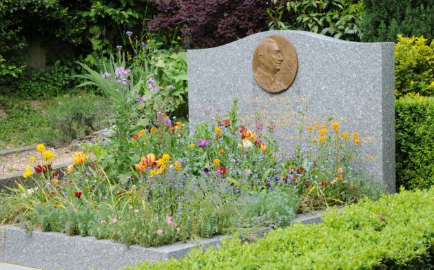 Enterrement Cimetière à Laurenan